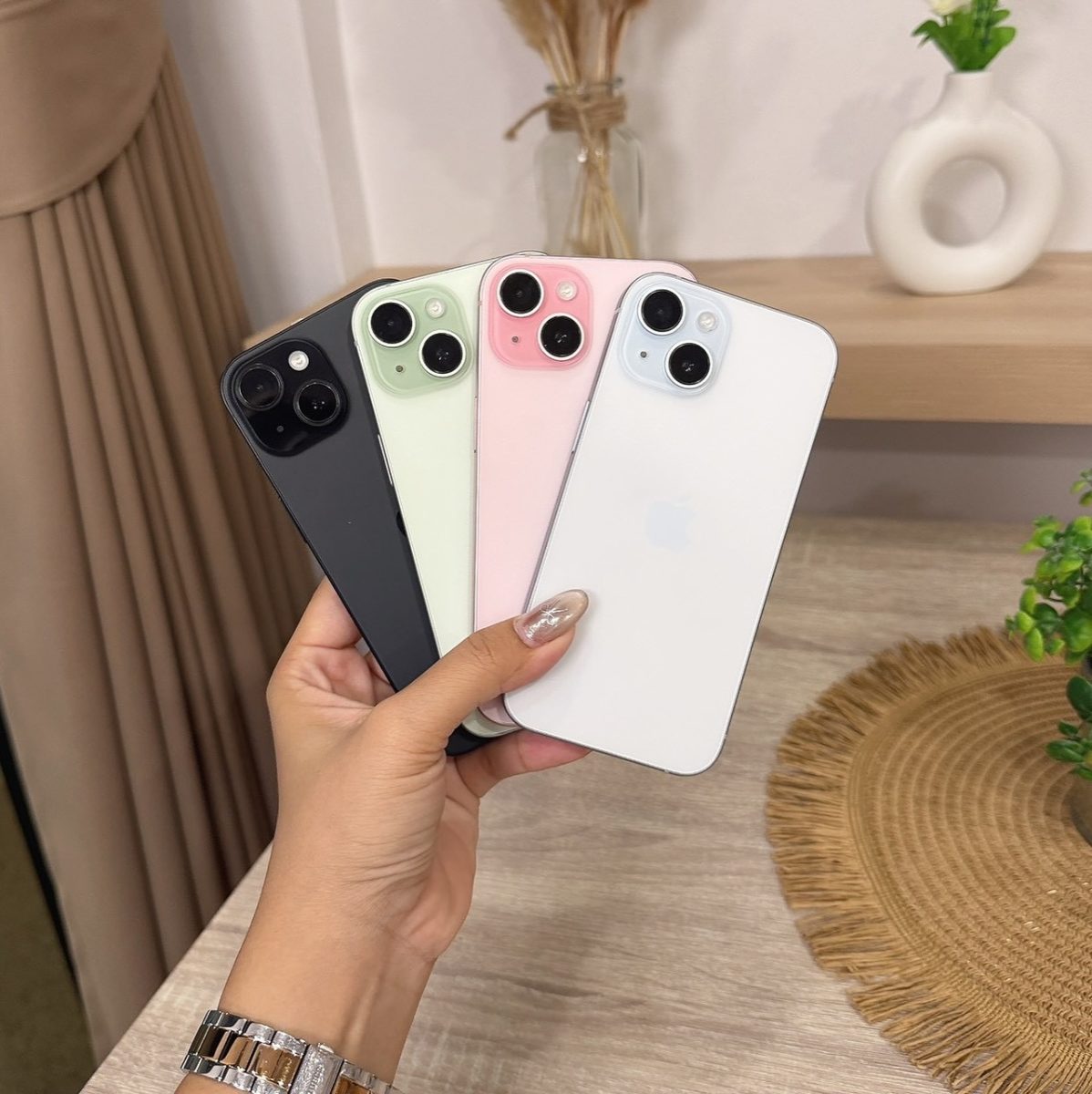 iPhone 15 128 (seminuevo)