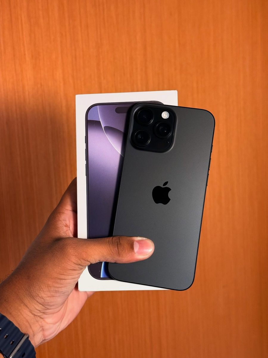 iPhone 16 Pro Max 512 (seminuevo)